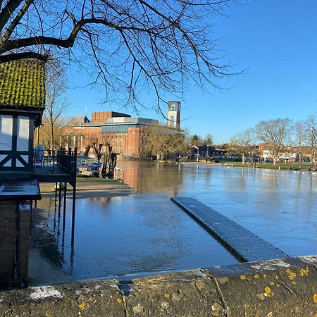Stratford Upon Avon: 2 Bed Town Centre Apartment, Parking For One Car Exteriör bild