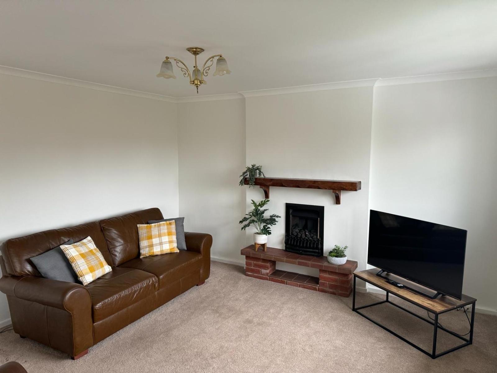 Stratford Upon Avon: 2 Bed Town Centre Apartment, Parking For One Car Exteriör bild