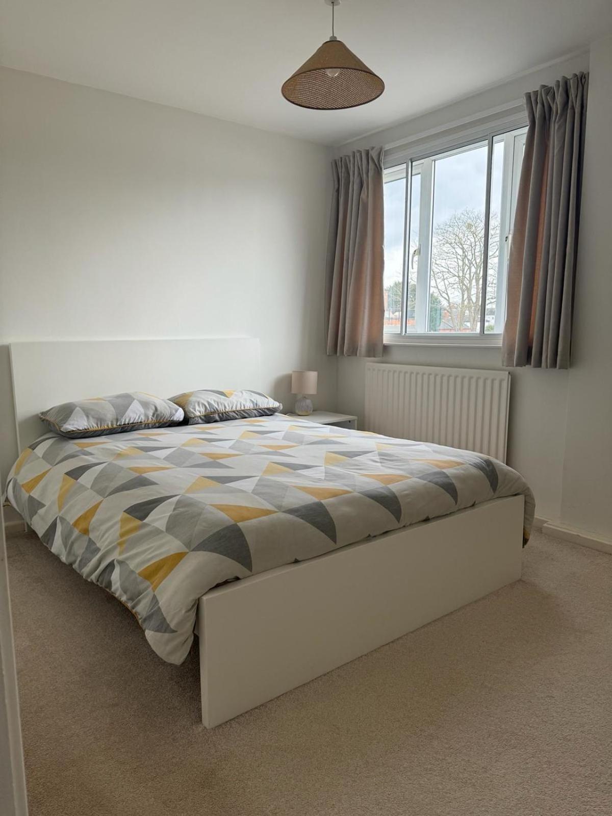 Stratford Upon Avon: 2 Bed Town Centre Apartment, Parking For One Car Exteriör bild